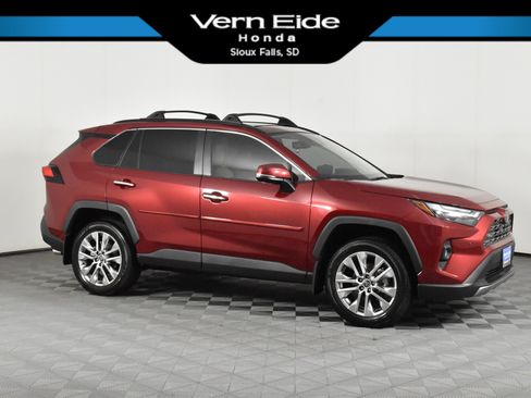 Used 2024 Toyota RAV4 Limited image 1