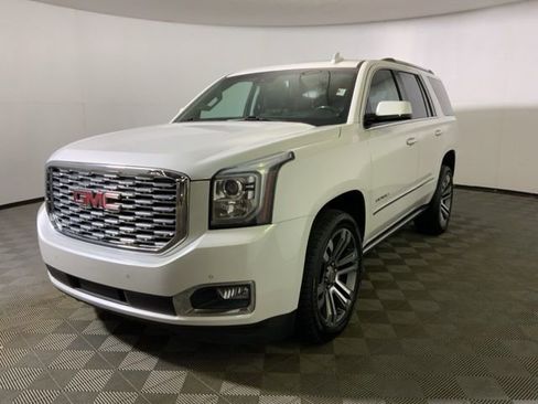 Used 2018 GMC Yukon Denali w/ Denali Ultimate Package AWD/4WD image 3