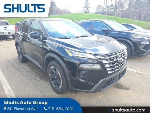 Used 2025 Nissan Rogue SV image 1