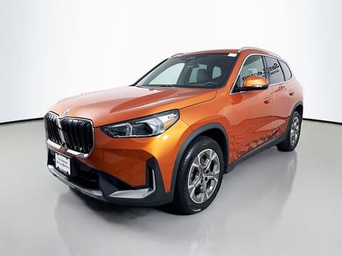 Used 2023 BMW X1 xDrive28i w/ Premium Package AWD/4WD image 3