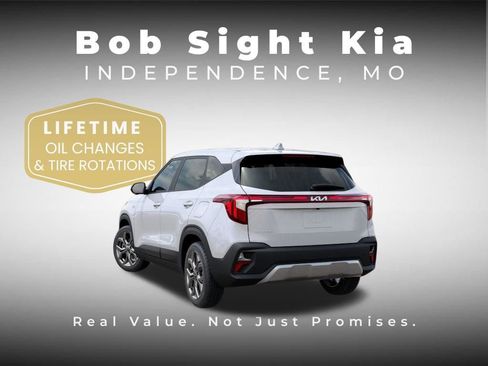 New 2026 Kia Seltos LX FWD image 4