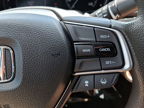 Used 2018 Honda Accord LX image 21