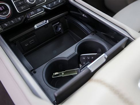 Used 2021 GMC Yukon Denali image 21