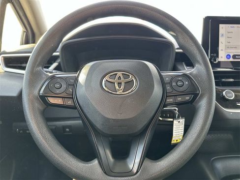 Used 2024 Toyota Corolla LE image 20