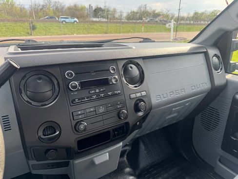 Used 2015 Ford F250 XL w/ Power Equipment Group image 10