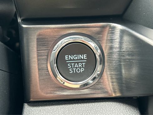 New 2025 Ford F350 Lariat w/ Lariat Ultimate Package image 33