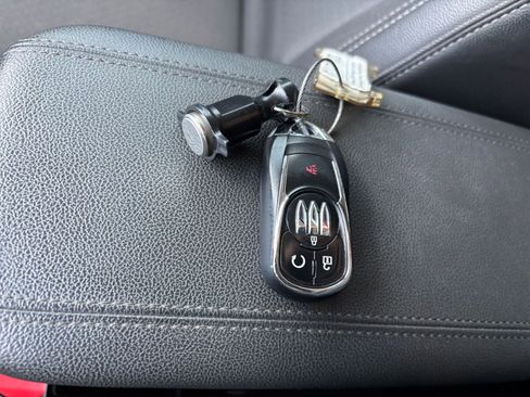 Used 2025 Buick Encore GX Preferred FWD image 27