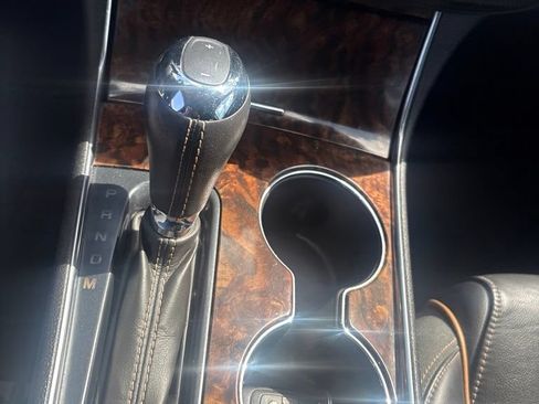 Used 2014 Chevrolet Impala LTZ FWD image 3