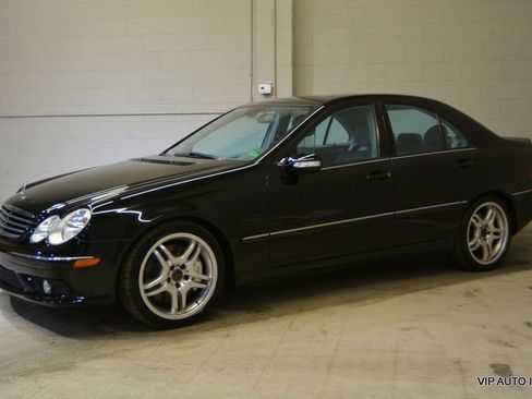 Used 2005 Mercedes-Benz C 55 AMG Sedan image 32