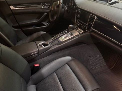 Used 2014 Porsche Panamera S RWD image 11