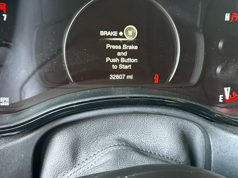 Used 2025 Dodge Durango R/T AWD/4WD image 9