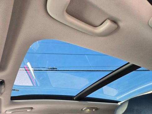 Used 2022 Kia Sorento S w/ Panoramic Sunroof Package AWD/4WD image 12