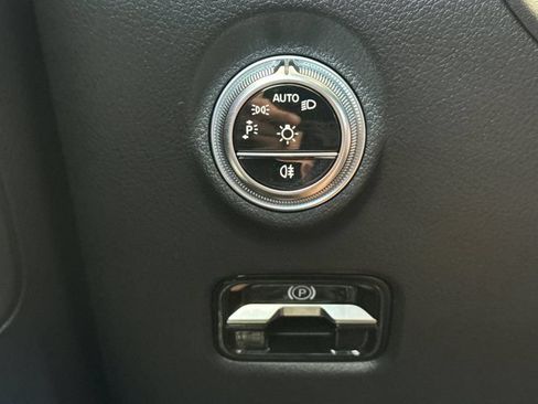 Used 2024 Mercedes-Benz C 300 Sedan image 32