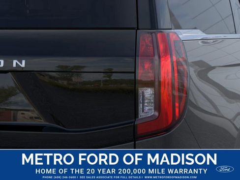 New 2025 Ford Expedition Active image 22