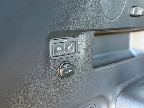 Used 2025 Kia Telluride S image 18