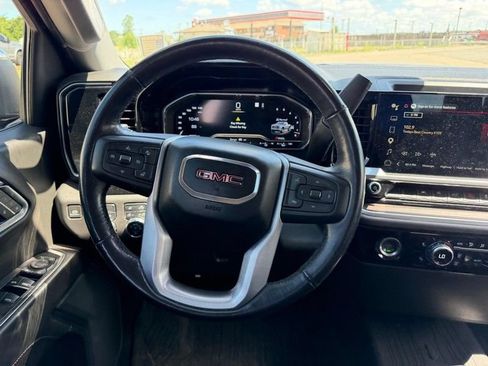Used 2022 GMC Sierra 1500 SLT AWD/4WD image 9