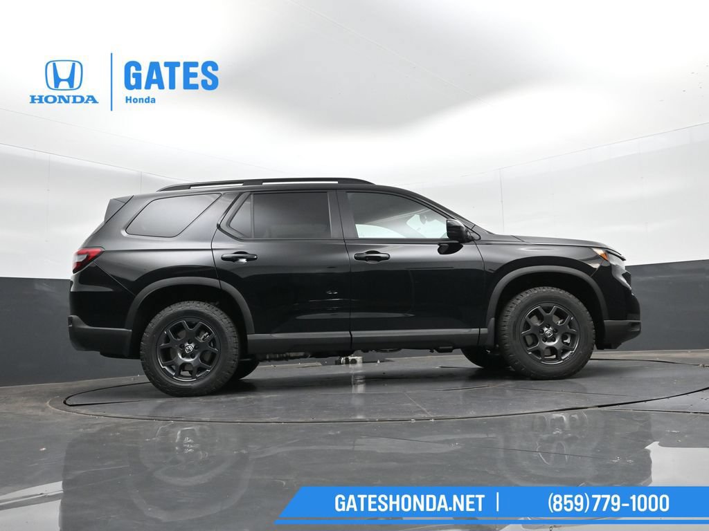 Certified 2025 Honda Pilot TrailSport image 44