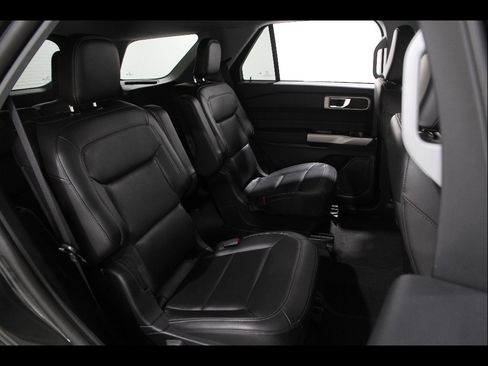 Used 2023 Ford Explorer XLT w/ Equipment Group 202A image 16