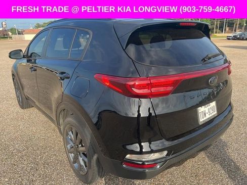 Certified 2021 Kia Sportage S w/ S FWD Premium Package image 6