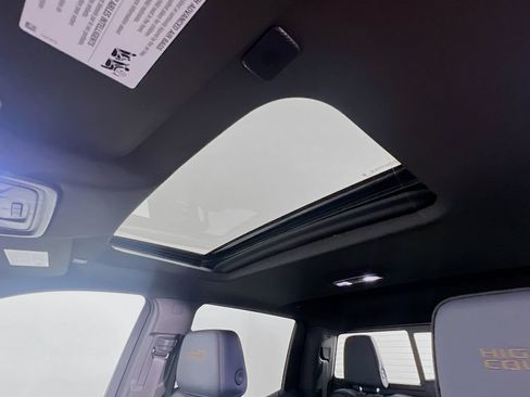New 2026 Chevrolet Silverado 1500 High Country AWD/4WD image 23