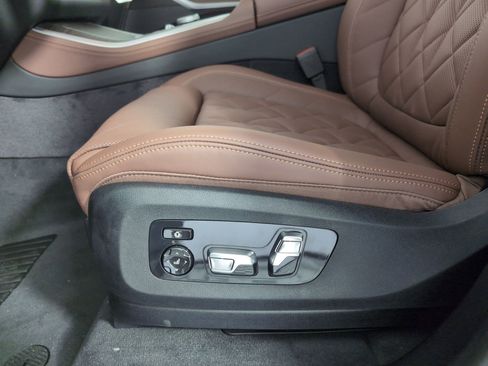 New 2026 BMW X5 sDrive40i image 11