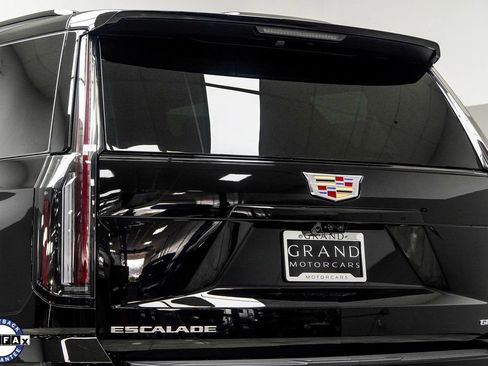 Used 2026 Cadillac Escalade Platinum Sport AWD/4WD image 15
