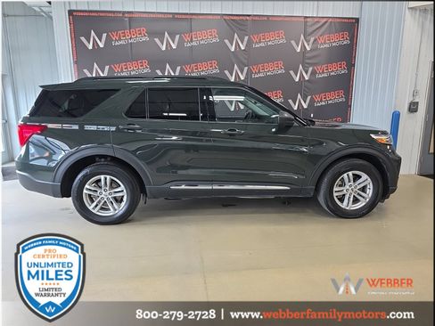 Used 2024 Ford Explorer XLT w/ Equipment Group 202A AWD/4WD image 3