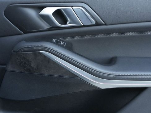 Certified 2022 BMW X5 xDrive40i w/ M Sport Package image 31