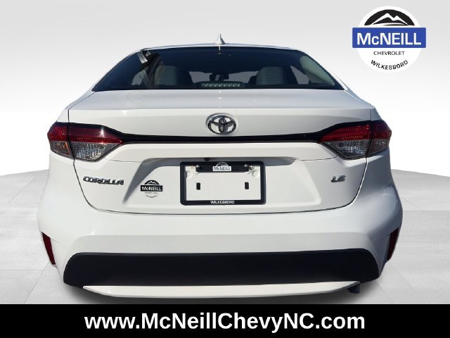 Used 2021 Toyota Corolla LE FWD image 7