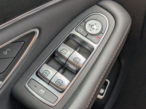 Certified 2020 Mercedes-Benz S 560 4MATIC Sedan image 9