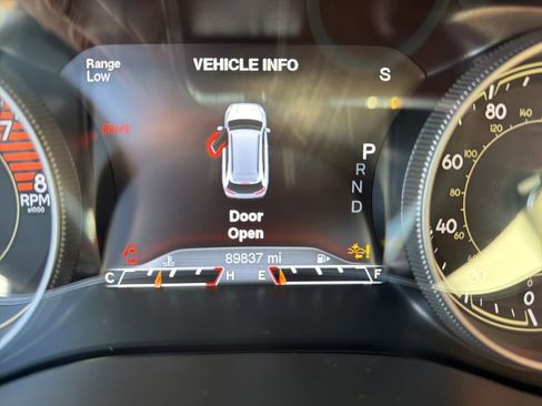 Used 2018 Jeep Cherokee Overland w/ Technology Group AWD/4WD image 58