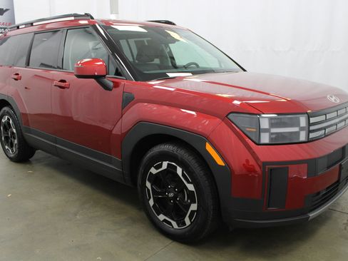 Used 2025 Hyundai Santa Fe SEL AWD/4WD image 4
