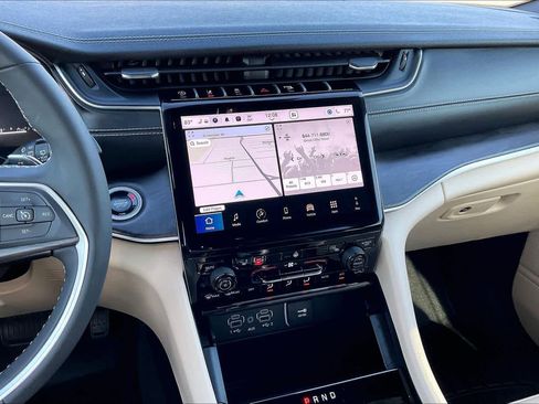 Used 2024 Jeep Grand Cherokee Limited w/ Trailer Tow Package image 6