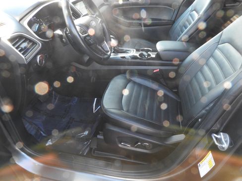 Used 2018 Ford Edge SEL w/ Equipment Group 201A image 7