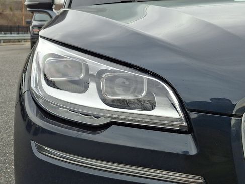 Certified 2023 Lincoln Aviator Black Label AWD/4WD image 10