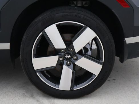 Used 2025 Hyundai Santa Fe Limited FWD image 7