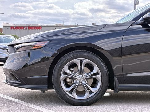 Certified 2023 Honda Accord EX image 14