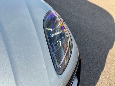 Used 2022 Porsche Macan image 11