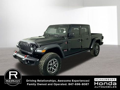 Used 2025 Jeep Gladiator Rubicon w/ Convenience Group image 2