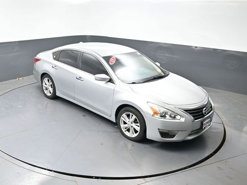 Used 2013 Nissan Altima 2.5 SV FWD image 41