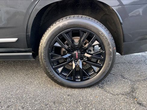 Used 2021 GMC Yukon Denali w/ Denali Ultimate Package image 10