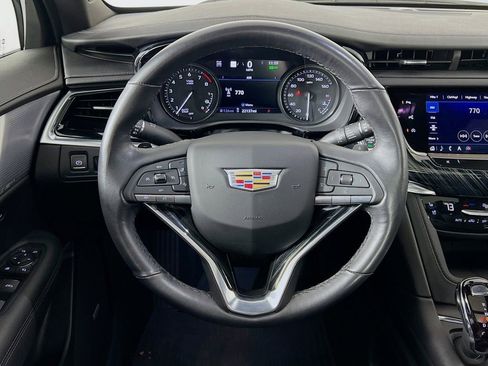 Used 2024 Cadillac XT6 Premium Luxury w/ Technology Package image 11