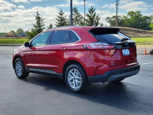 Certified 2024 Ford Edge SEL w/ Convenience Package AWD/4WD image 4