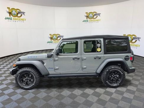 Used 2023 Jeep Wrangler Unlimited w/ Cold Weather Group AWD/4WD image 6