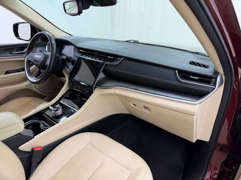 Used 2021 Jeep Grand Cherokee L Limited image 13