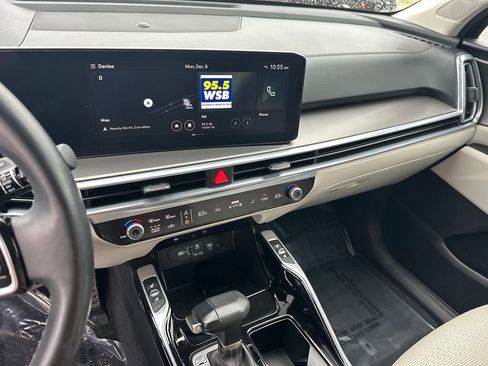 Used 2024 Kia Sorento SX image 28