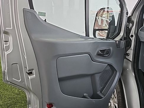 Used 2019 Ford Transit 150 XLT image 17