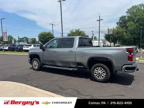Used 2025 Chevrolet Silverado 2500 LT w/ Convenience Package AWD/4WD image 5