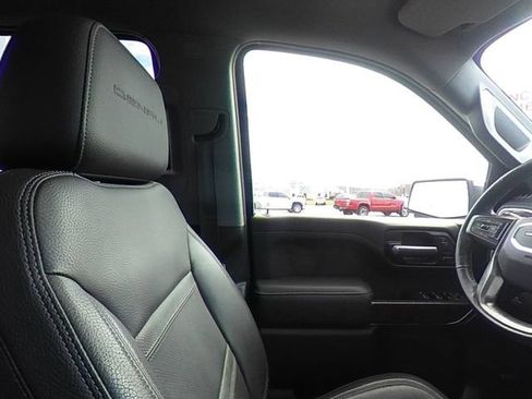 Used 2019 GMC Sierra 1500 Denali w/ Denali Ultimate Package AWD/4WD image 33
