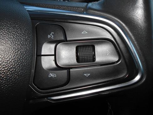 Used 2022 Buick Encore GX Select w/ Sport Touring Package image 16